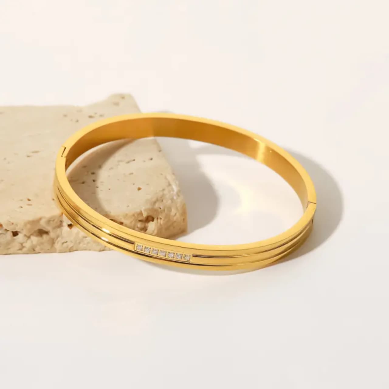 Smooth Bond Cuff