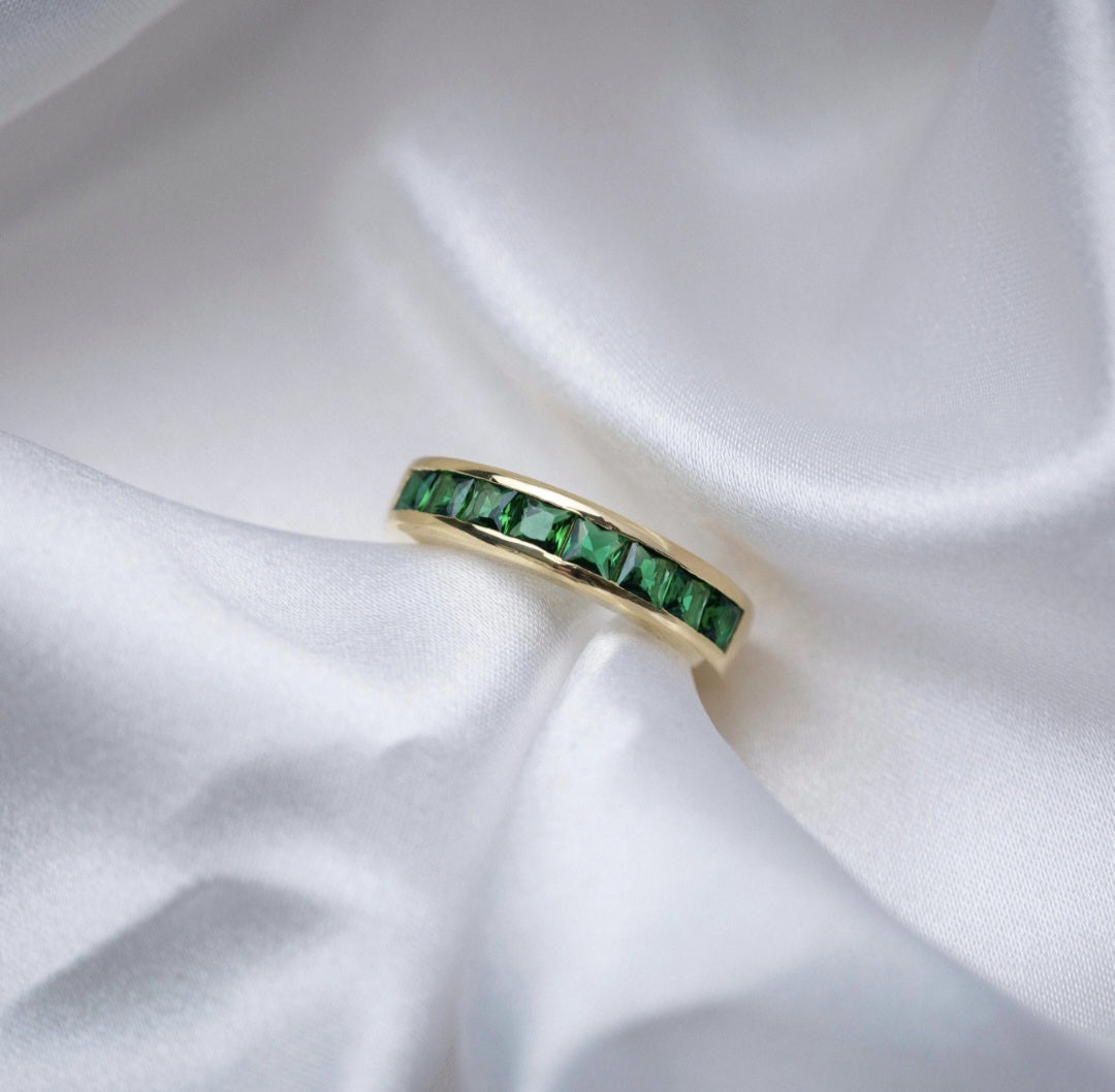 R11 Ring