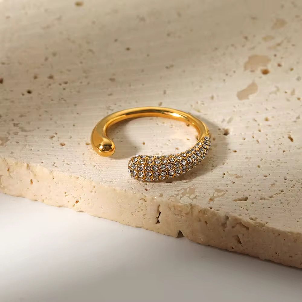 Timeless Loop Rings