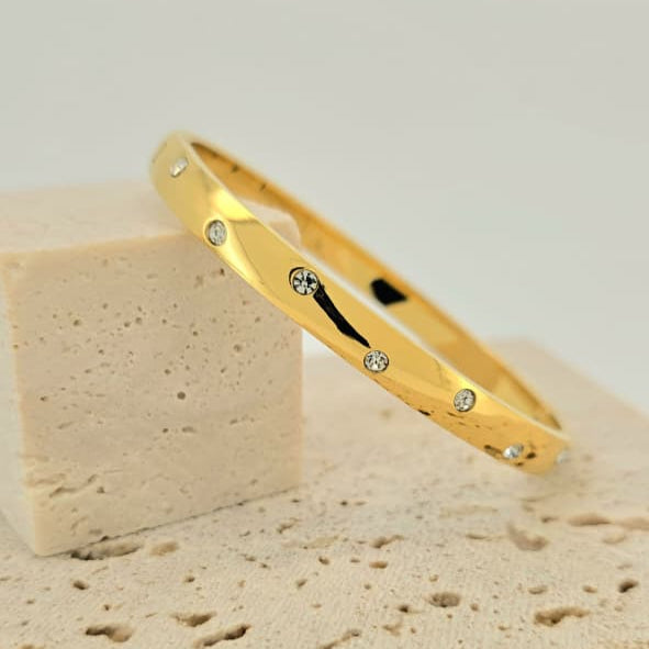 Spark Stones Cuff