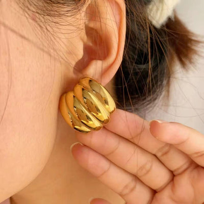 Halo Hugs Earings