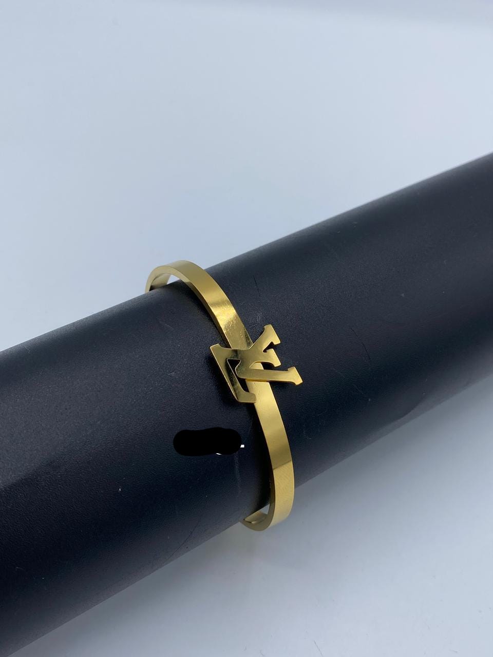 Stainless Steel LV Handcuff