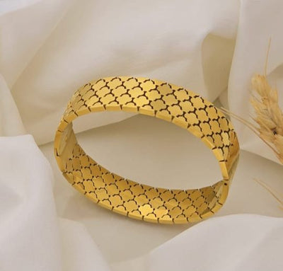 Stainless Steel Petal Row Round
