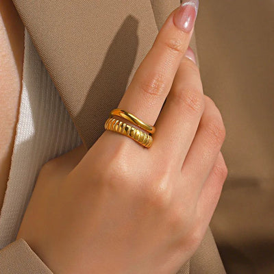 Bulky Beauty Ring