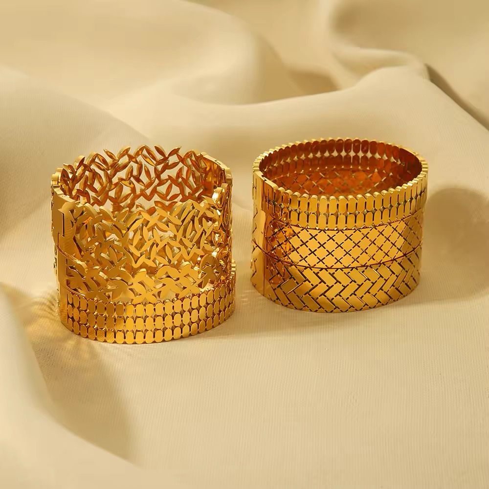 Mighty Arrow Cuff